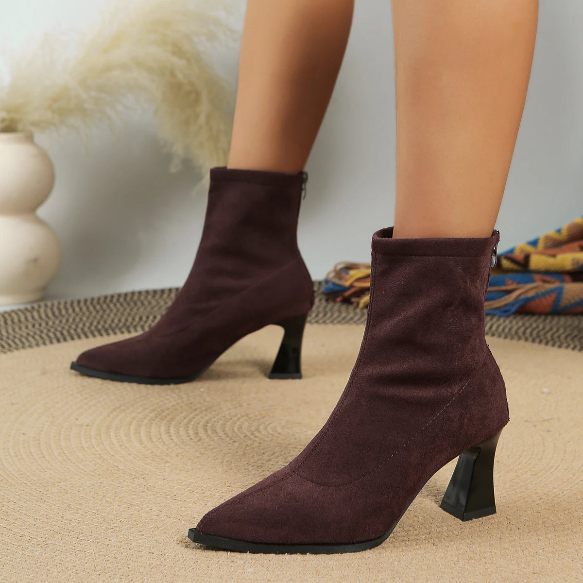 Stiefeletten mit quadratischem Absatz