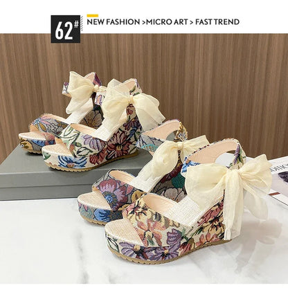 Bequeme Damensandalen von RZSMTYA