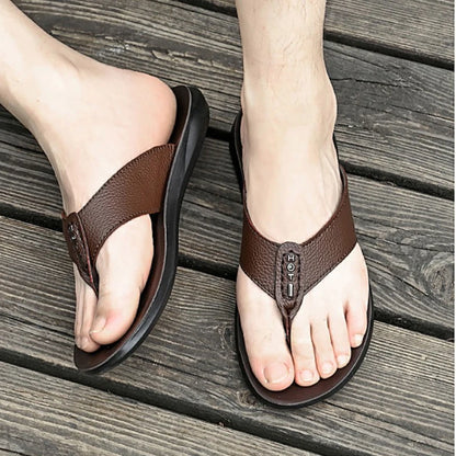 Herren-Flip-Flops aus Leder – Atmungsaktive Sommersandalen vom Designer