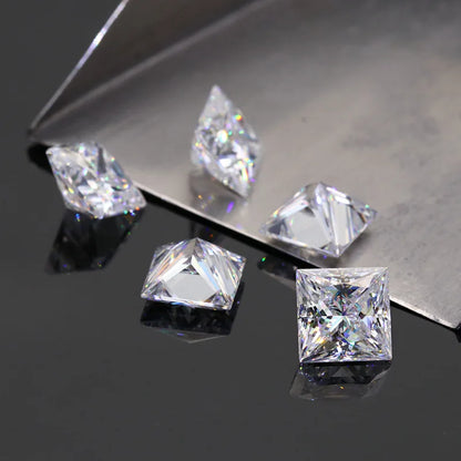 Aiternity Moissanite D Szín