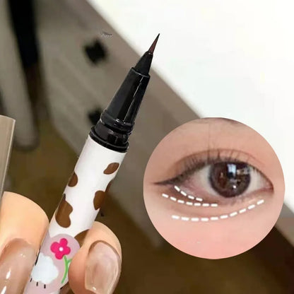 Wasserfester Flüssig-Eyeliner