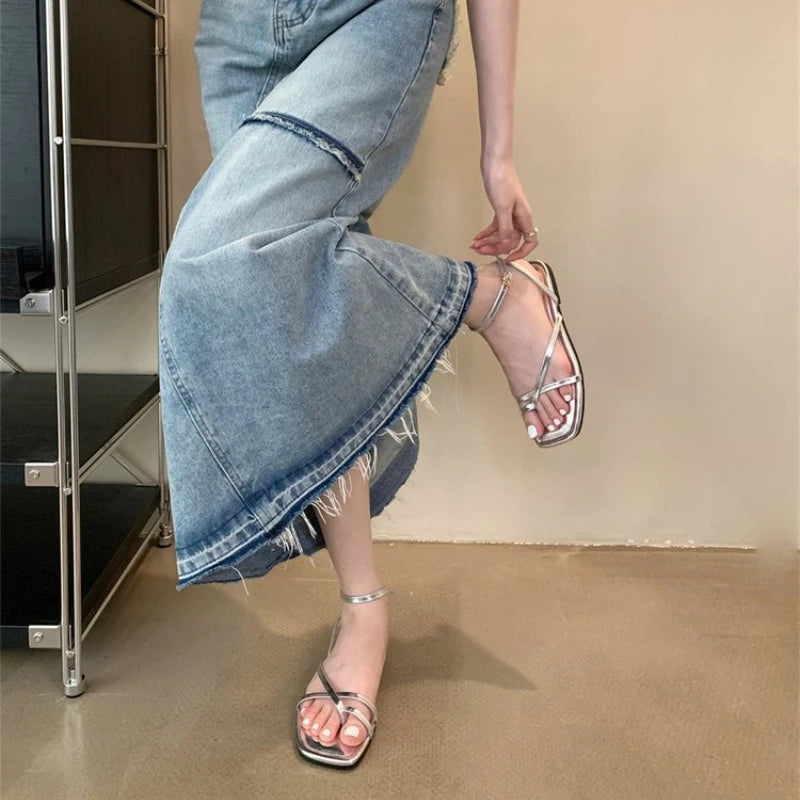 Női Gladiátor Szandál 2025 Nyári - Elegáns Keskeny Pántos Lábujjközi Cipő