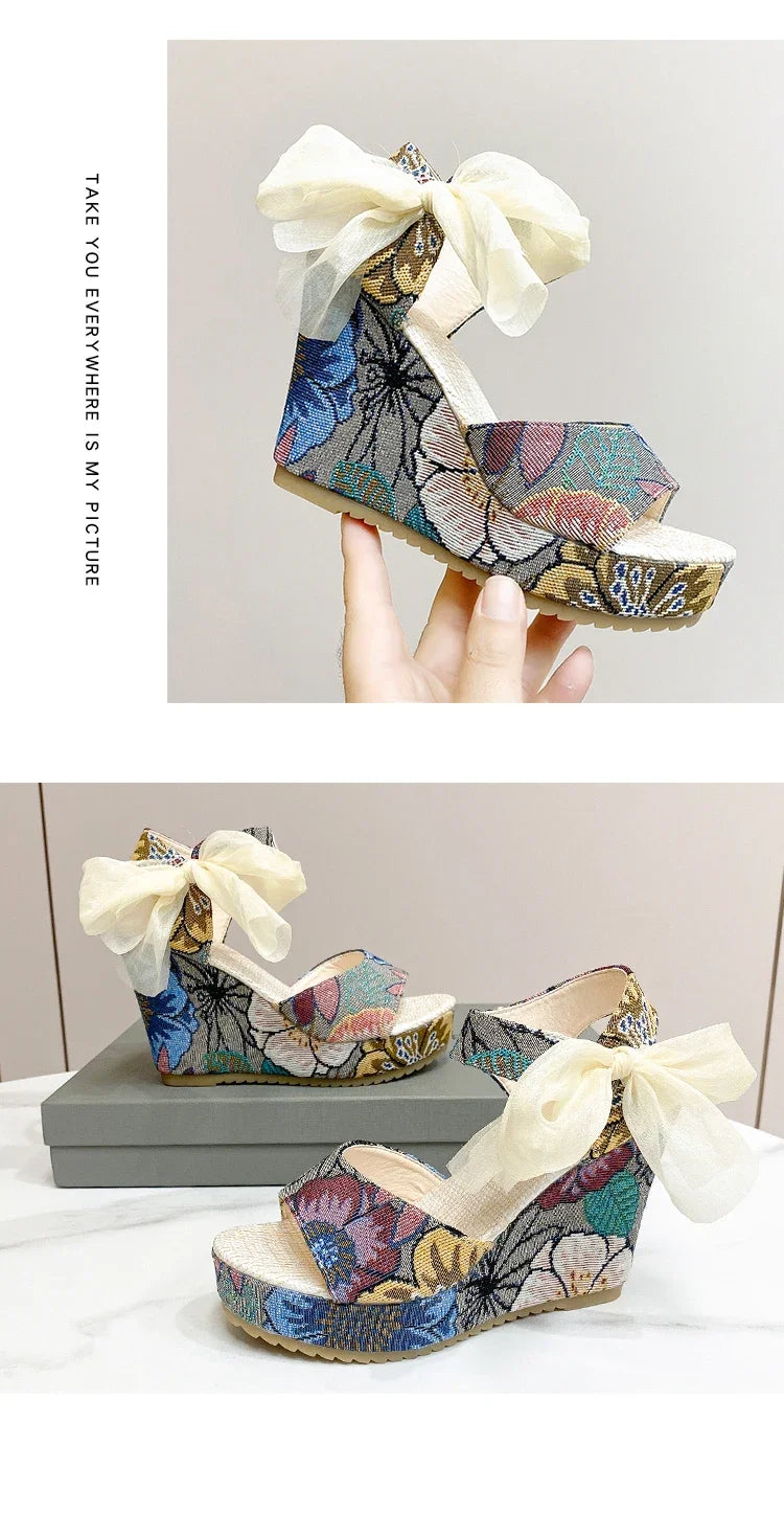 Bequeme Damensandalen von RZSMTYA