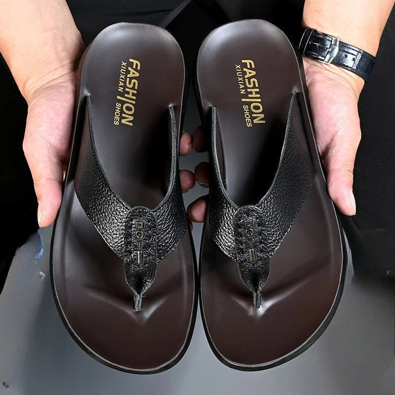 Herren-Flip-Flops aus Leder – Atmungsaktive Sommersandalen vom Designer