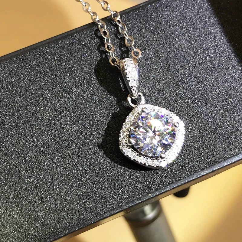 Moissanite 925 Medál Aiternity