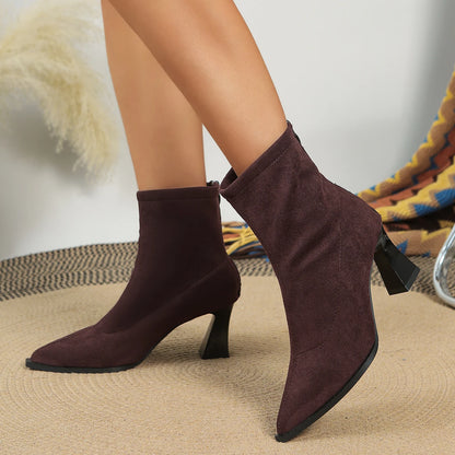 Stiefeletten mit quadratischem Absatz