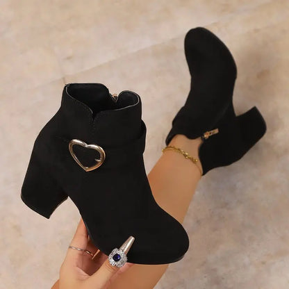 Stiefeletten mit beflocktem, quadratischem Absatz
