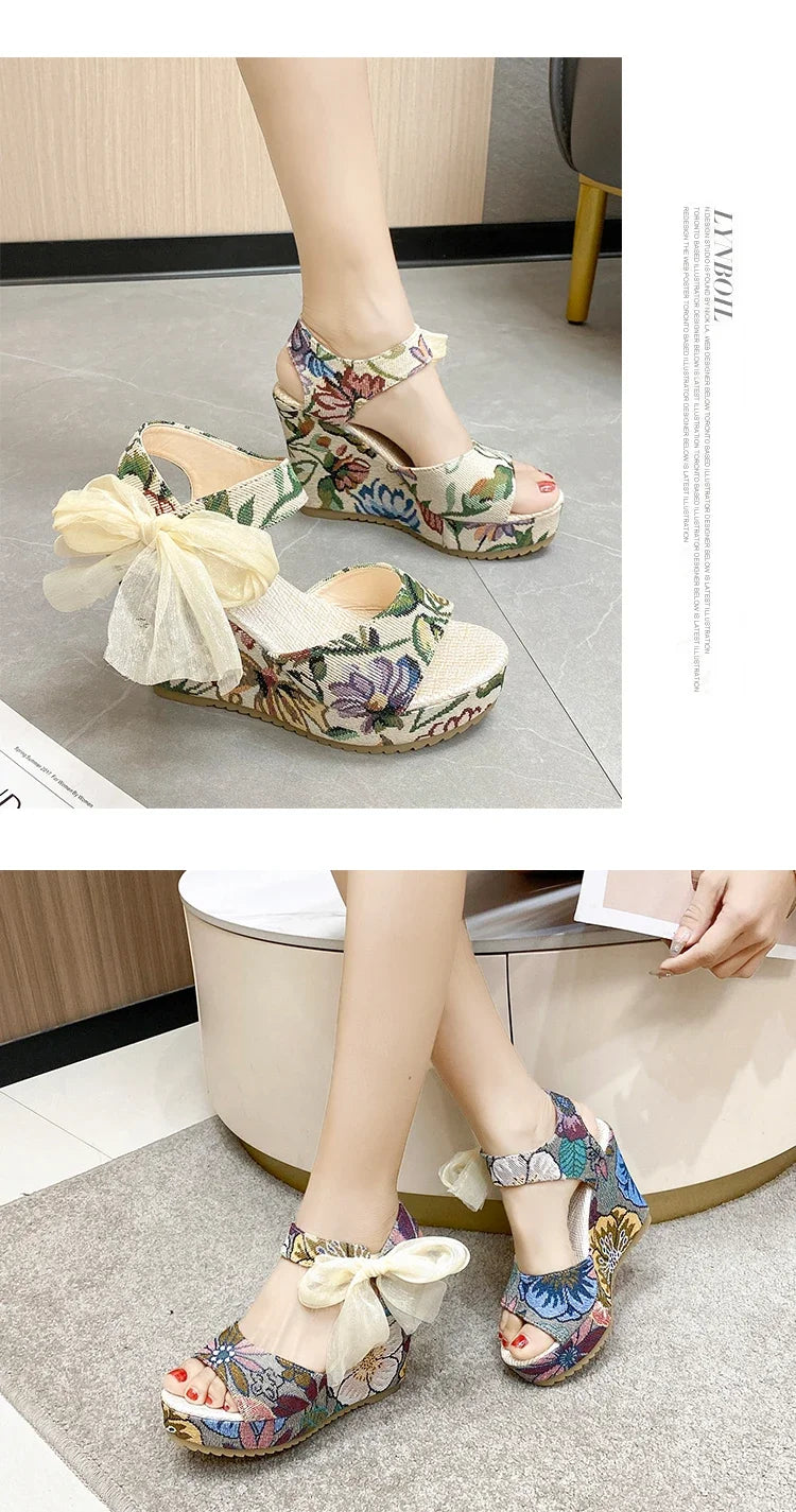 Bequeme Damensandalen von RZSMTYA