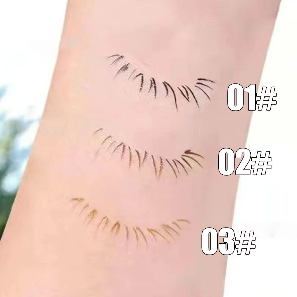 Wasserfester Flüssig-Eyeliner