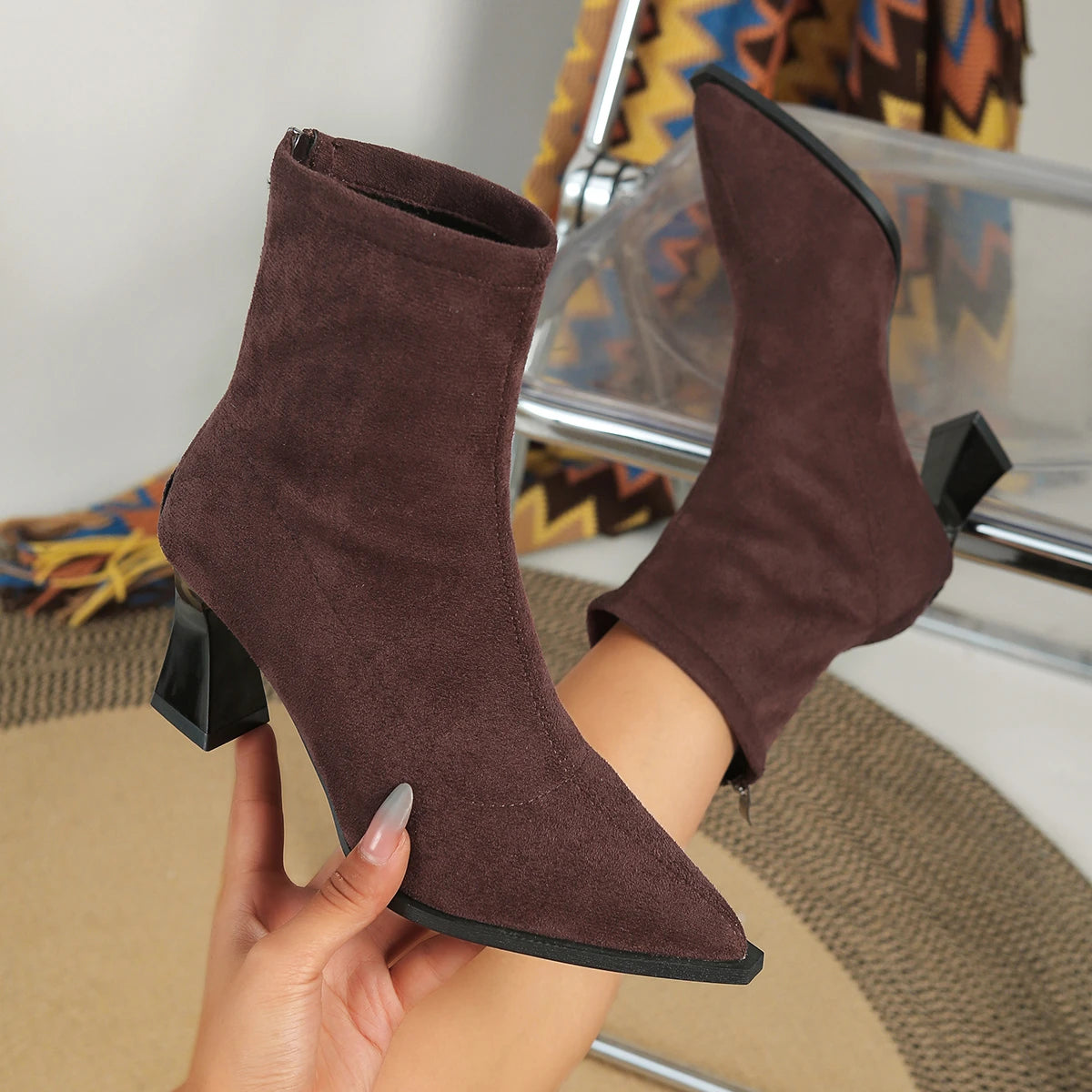 Stiefeletten mit quadratischem Absatz