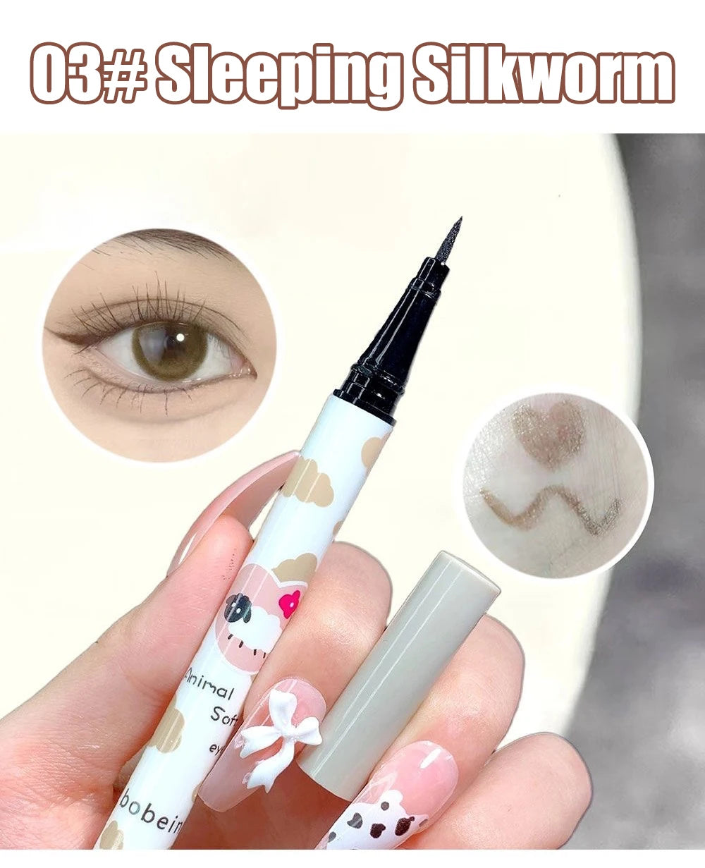 Wasserfester Flüssig-Eyeliner