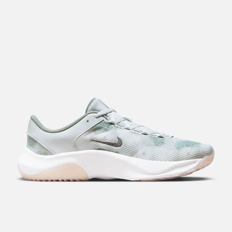 Nike Legend Essential 3 Next Nature Premium