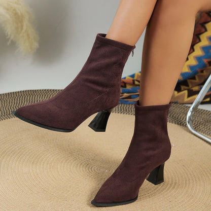 Stiefeletten mit quadratischem Absatz