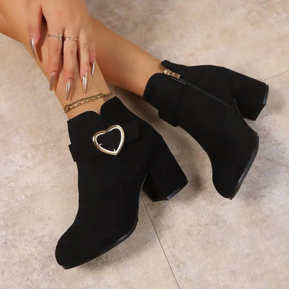 Stiefeletten mit beflocktem, quadratischem Absatz