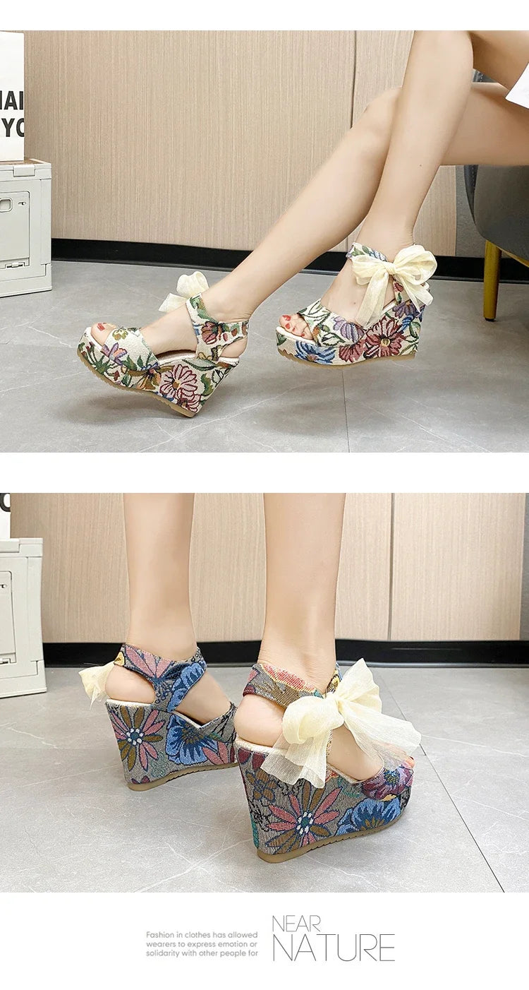 Bequeme Damensandalen von RZSMTYA