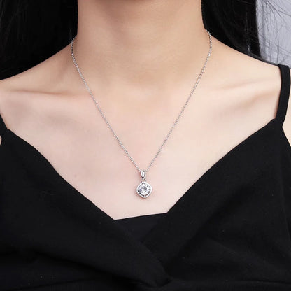 Moissanite 925 Medál Aiternity