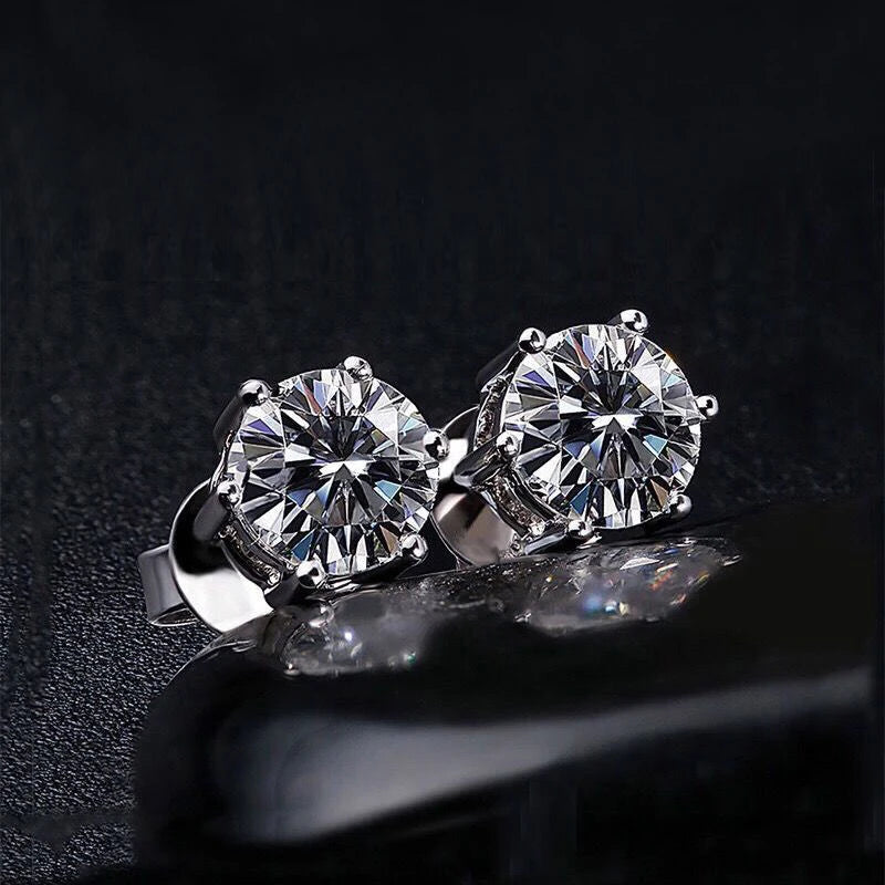 Moissanite Csavaros Fülbevaló