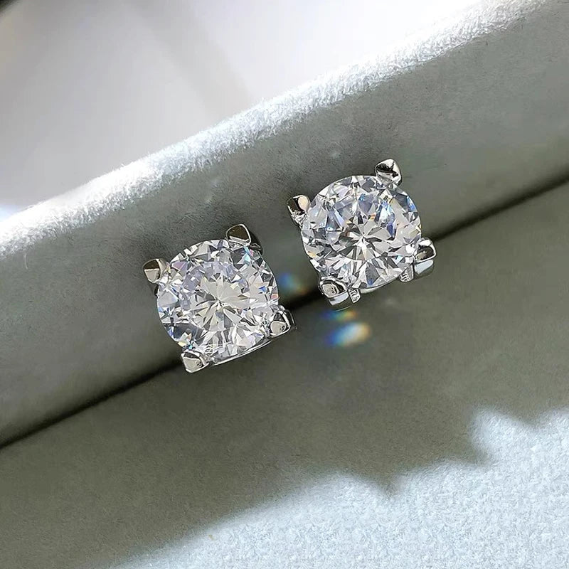 Moissanite Csavaros Fülbevaló