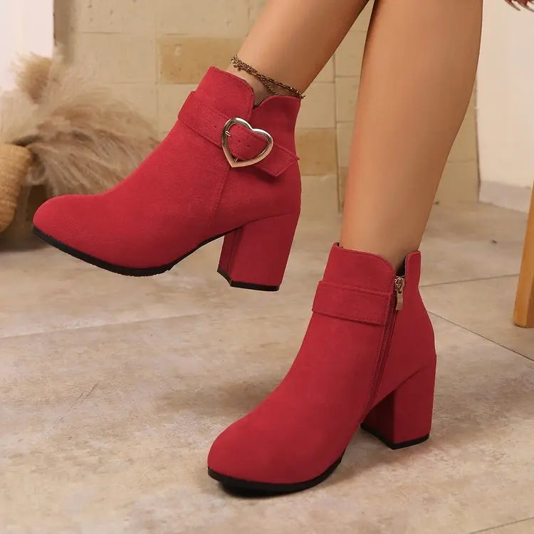 Stiefeletten mit beflocktem, quadratischem Absatz